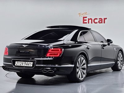 2022 Bentley FLYING SPUR photo 3