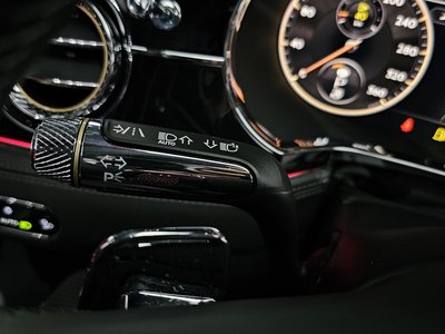 2022 Bentley FLYING SPUR thumbnail 34
