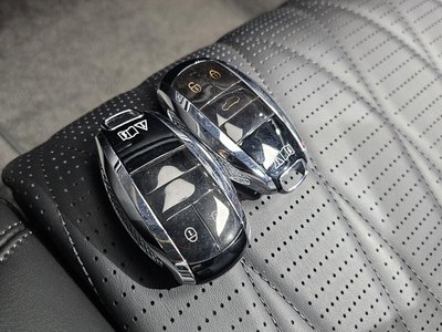 2022 Bentley FLYING SPUR thumbnail 38