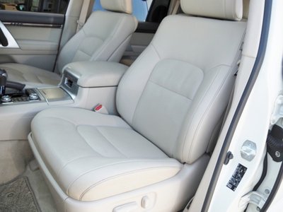 2020 Toyota LAND CRUISER 200 — миниатюра 27