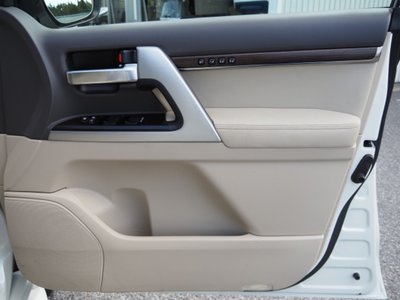 2020 Toyota LAND CRUISER 200 — миниатюра 61