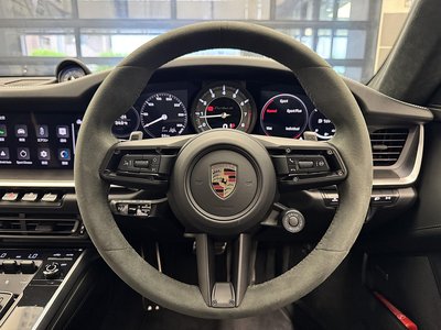 2025 Porsche 911 — миниатюра 32