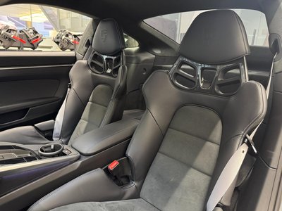 2025 Porsche 911 — миниатюра 25