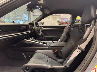 2025 Porsche 911 — миниатюра 26
