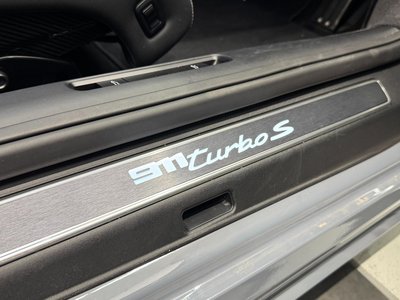 2025 Porsche 911 — миниатюра 24