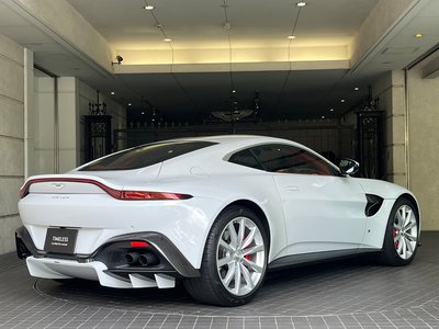 ASTON MARTIN VANTAGE - 4