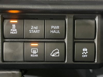 2025 Toyota LAND CRUISER 70 缩略图 48