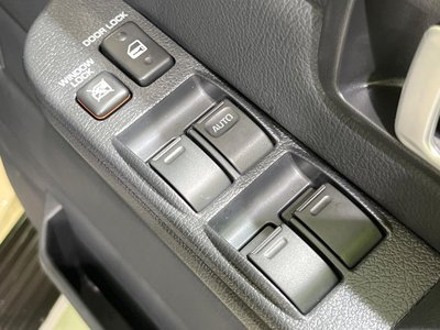 2025 Toyota LAND CRUISER 70 缩略图 49