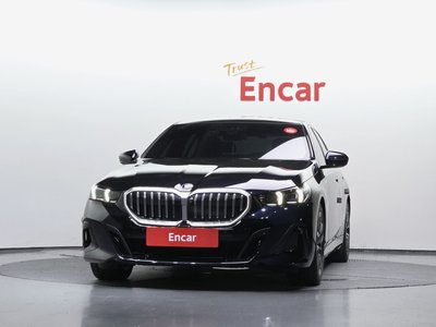 2024 BMW 5 SERIES 照片 2