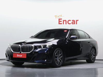 2024 BMW 5 SERIES 照片 1