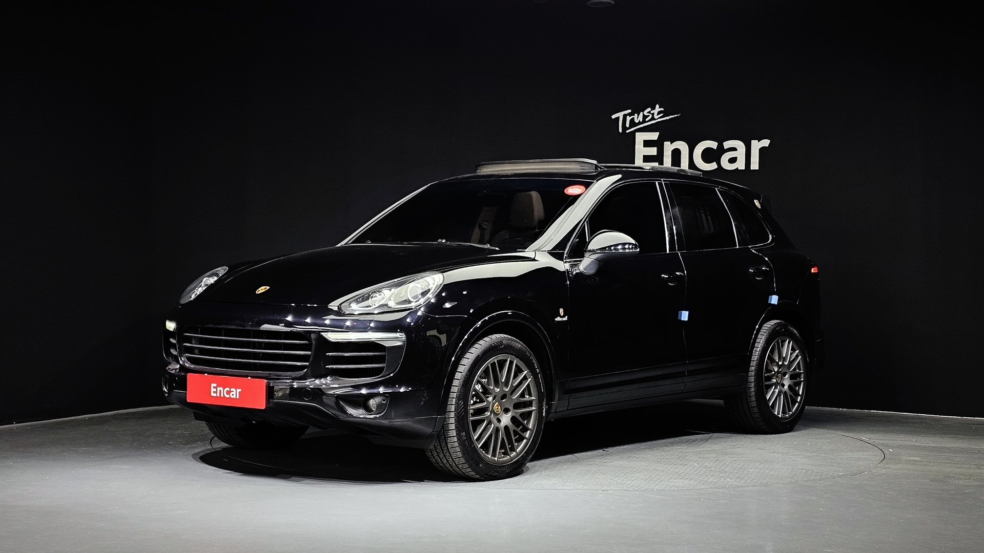 PORSCHE CAYENNE - View 1