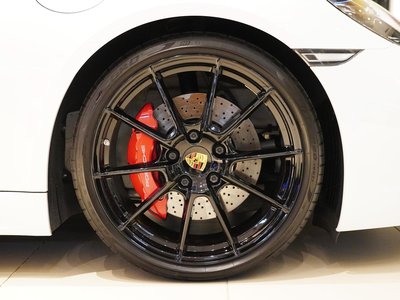 PORSCHE 718 BOXSTER - 9