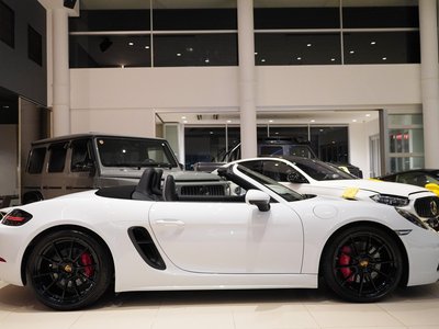 PORSCHE 718 BOXSTER - 8