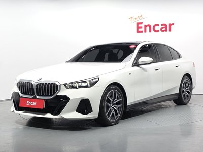 BMW 5 SERIES - 1