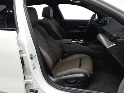 2023 BMW 5 SERIES — миниатюра 17
