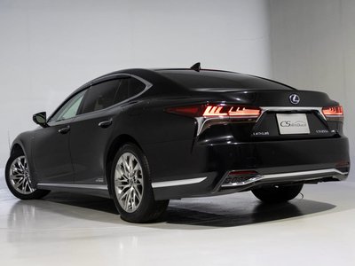 صورة مصغرة 23 لـ 2019 Lexus LS