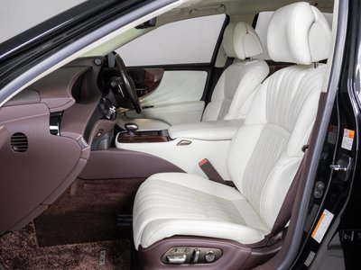 صورة مصغرة 39 لـ 2019 Lexus LS