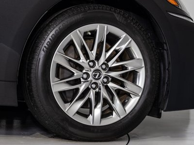صورة مصغرة 27 لـ 2019 Lexus LS