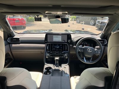صورة مصغرة 35 لـ 2024 Lexus LX