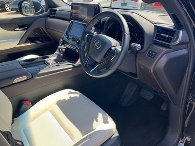 صورة مصغرة 12 لـ 2024 Lexus LX