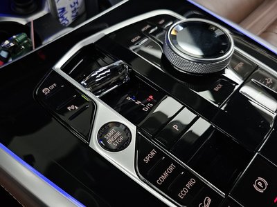 2023 BMW X7 缩略图 12