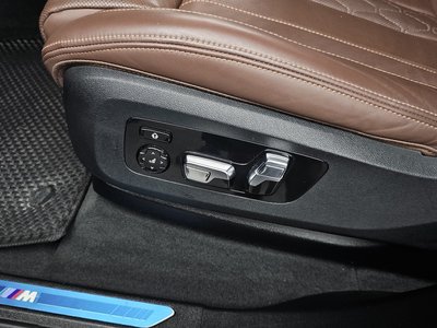 2023 BMW X7 缩略图 31
