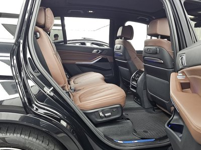 2023 BMW X7 缩略图 18