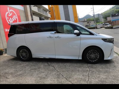 2024 Toyota ALPHARD — фото 5