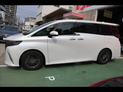 2024 Toyota ALPHARD — фото 4