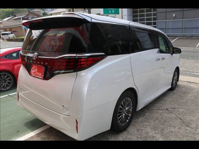 2024 Toyota ALPHARD — фото 8
