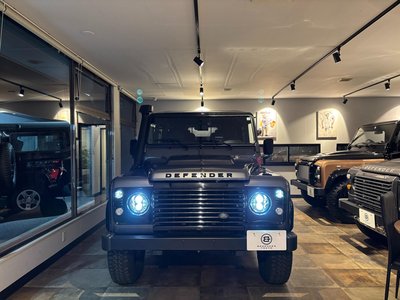 LAND ROVER DEFENDER - 7
