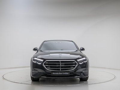2025 Mercedes-BENZ E-CLASS photo 2