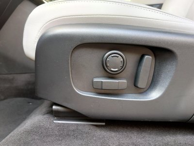 2024 LAND Rover RANGE ROVER EVOQUE thumbnail 31