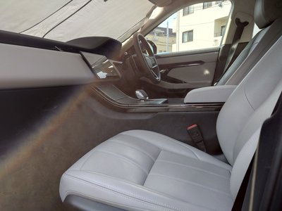 2024 LAND Rover RANGE ROVER EVOQUE thumbnail 32