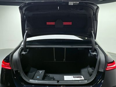 2025 BMW 5 SERIES — миниатюра 33