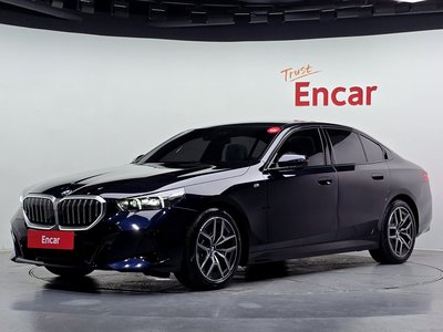 BMW 5 SERIES - 1