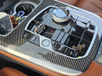 2025 BMW X7 缩略图 12