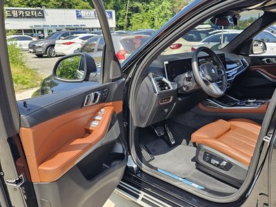 2025 BMW X7 缩略图 13