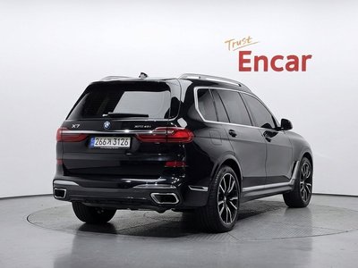 2025 BMW X7 photo 4