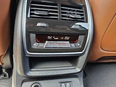 2025 BMW X7 缩略图 31