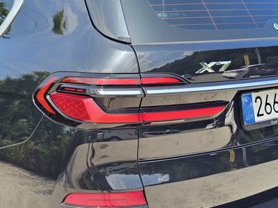 2025 BMW X7 photo 10