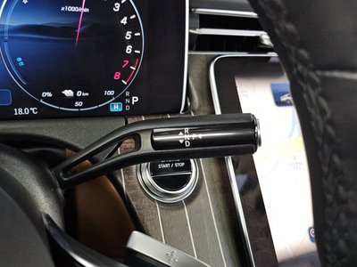 MERCEDES-BENZ E-CLASS - 9