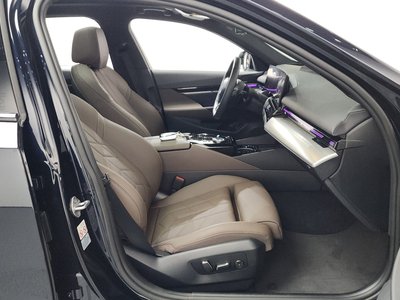 2024 BMW 5 SERIES 缩略图 16