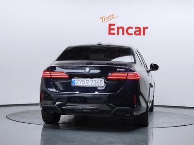 2024 BMW 5 SERIES 照片 3