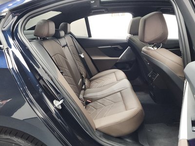 2024 BMW 5 SERIES 缩略图 17