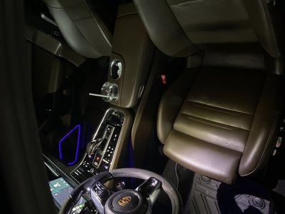 PORSCHE PANAMERA - 4