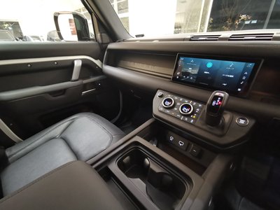 2024 LAND Rover DEFENDER thumbnail 40