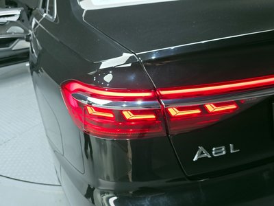 AUDI A8 - 10