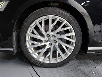 AUDI A8 - 6