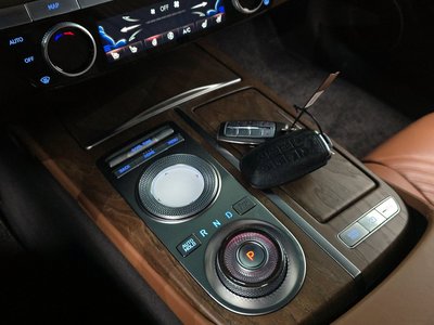 GENESIS G80 (RG3) - 9